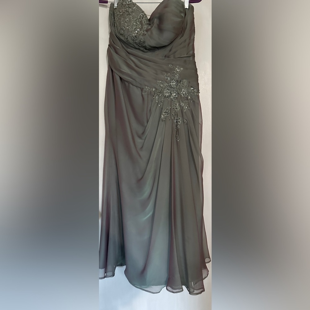 Veni Infantino Strapless Gown